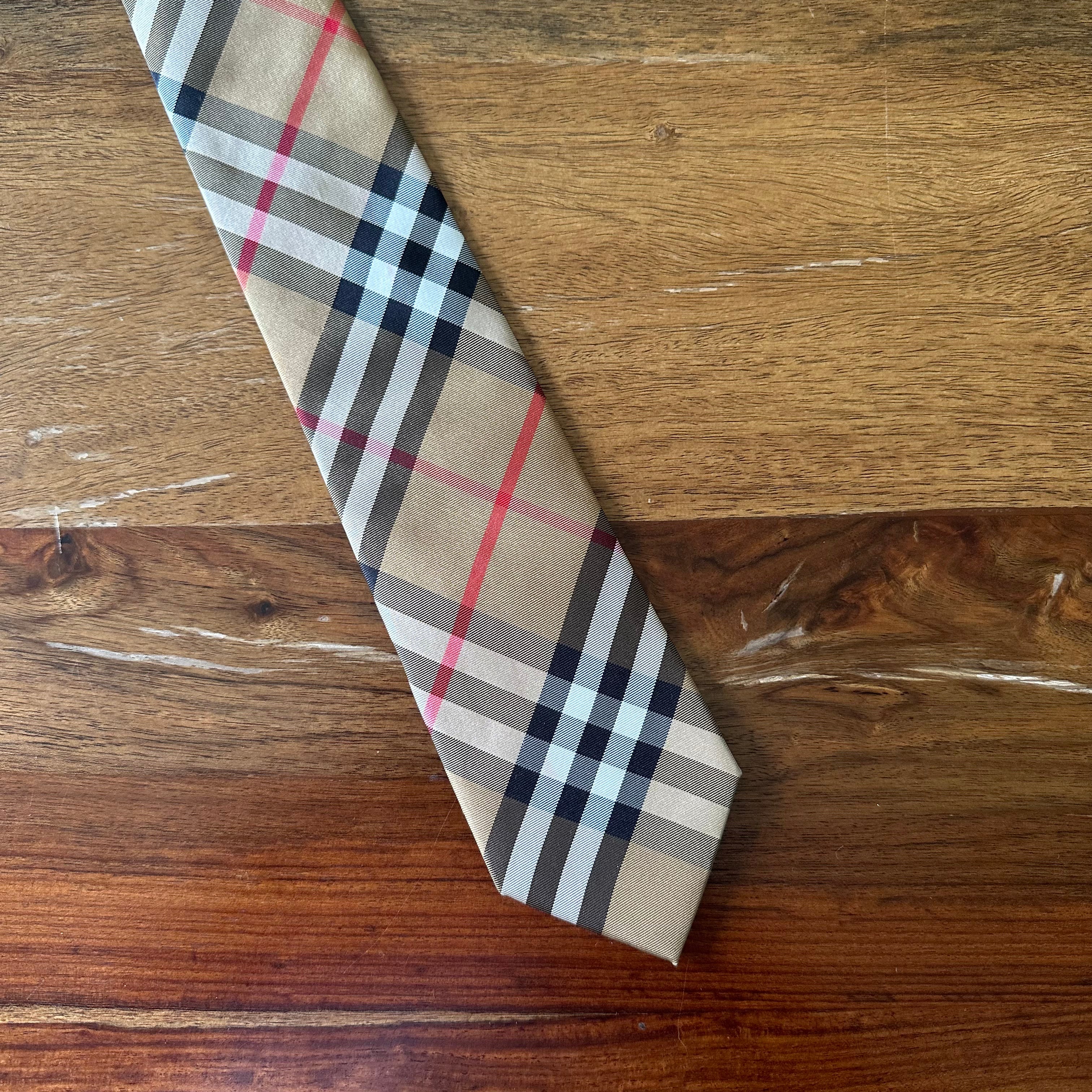 Burberry London Classic Nova Check Tie Luxe March India