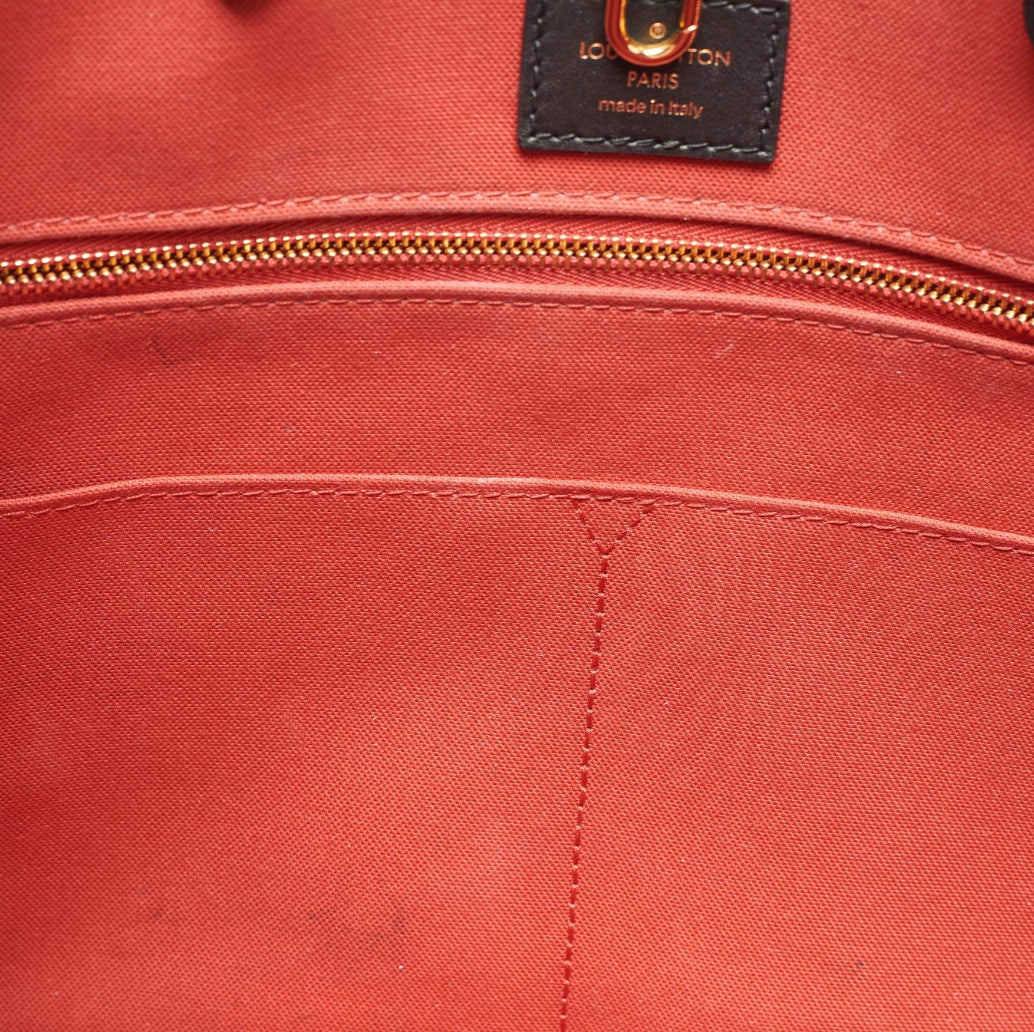 Louis Vuitton 2020 pre-owned OnTheGo MM Monogram Reverse Handbag - Farfetch