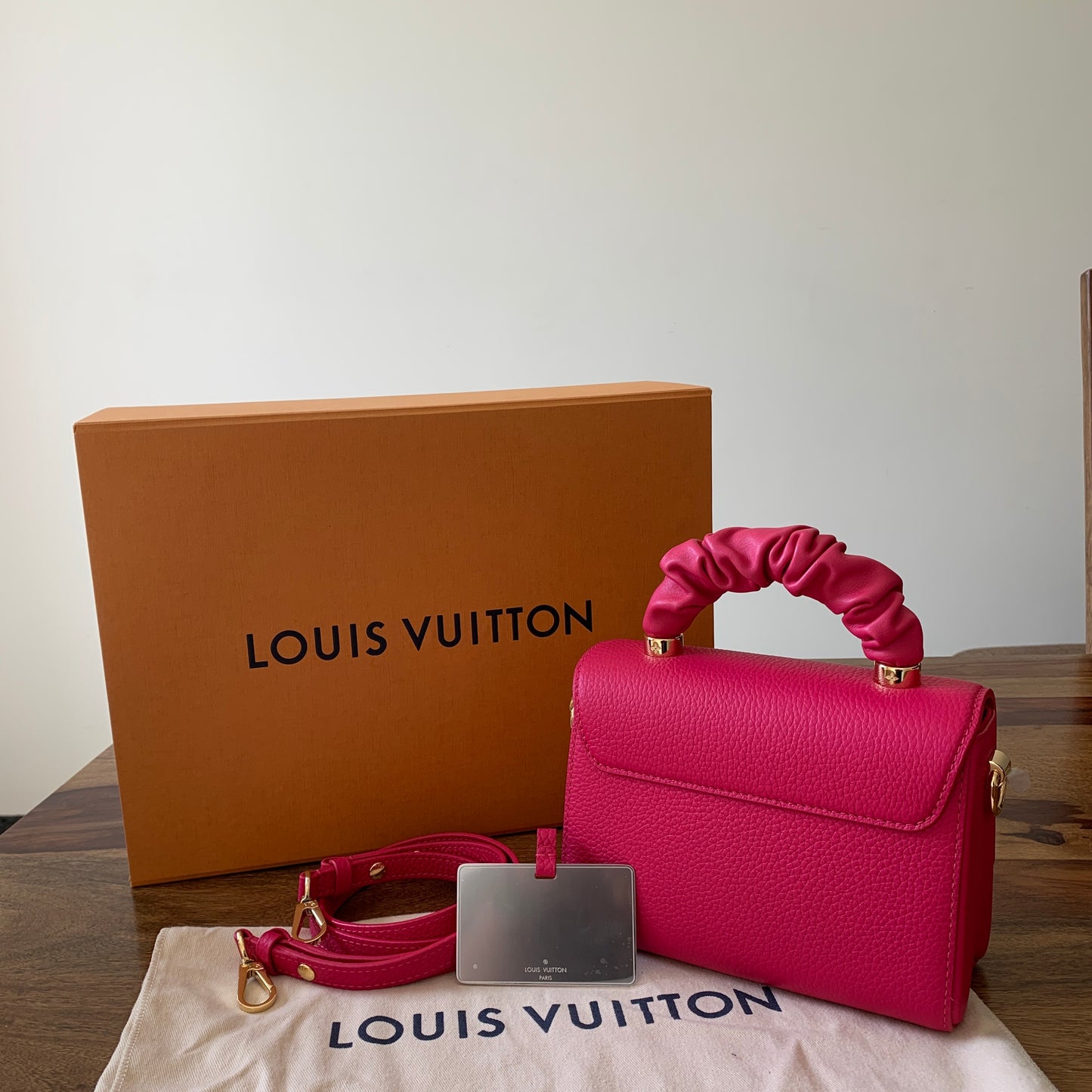 LOUIS VUITTON Auth Monogram V Tote BB Rose Poudre Shoulder Crossbody Handbag